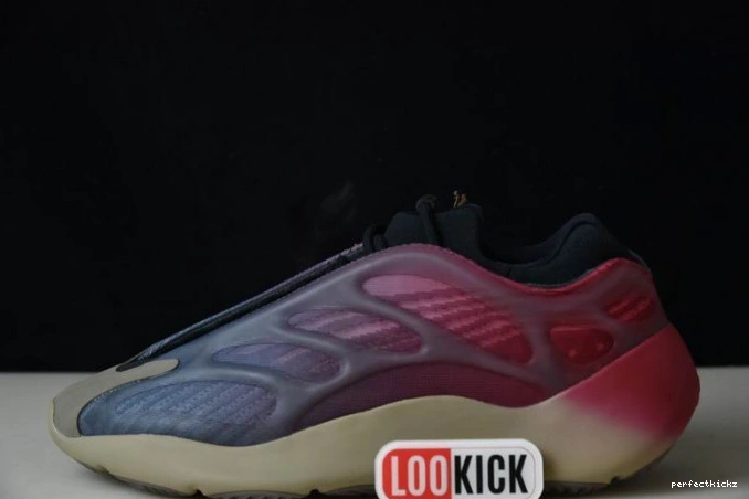 Carbon Yeezy V3 700 Fade GW1814 Adidas 0818